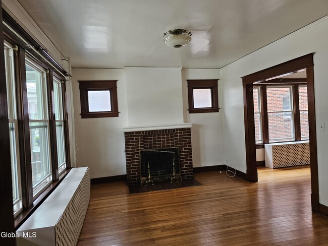 Building Photo - 28 Arcadia Ave