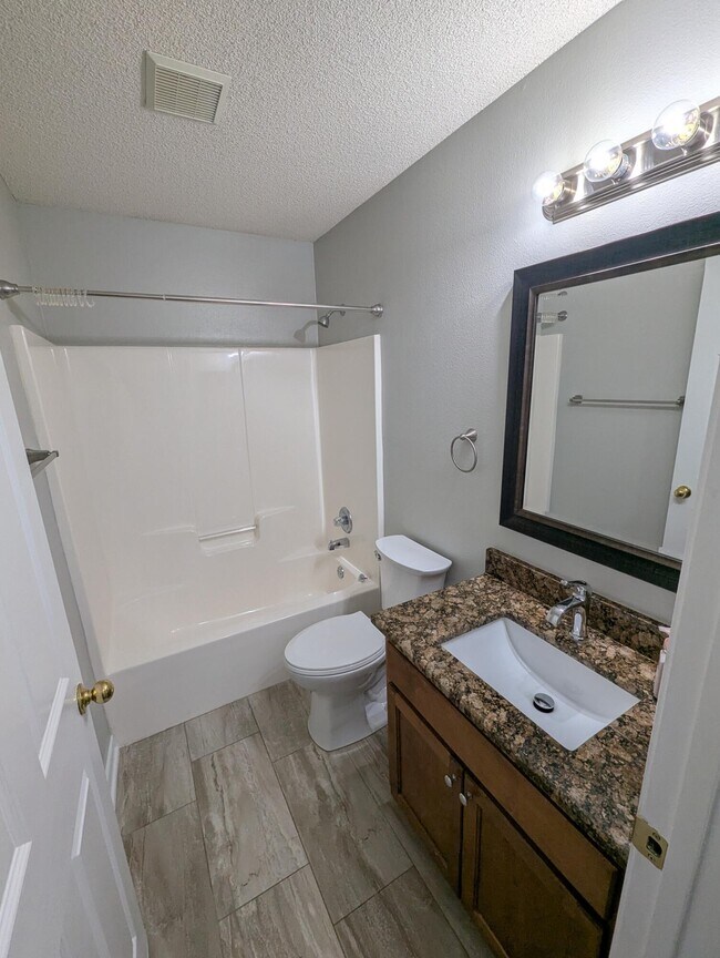 Building Photo - 9939 Parker Lake Cir