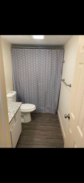 Building Photo - 6777 Winkler Rd