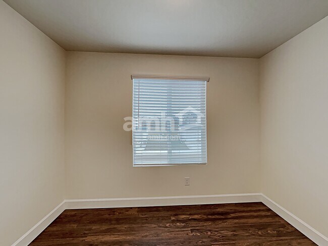 Building Photo - 9401 W Chino St