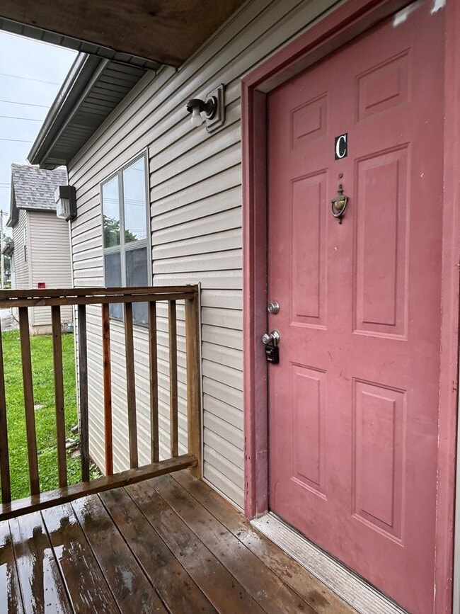 Primary Photo - Come see this 3 bedroom 2 bathroom Recentl...