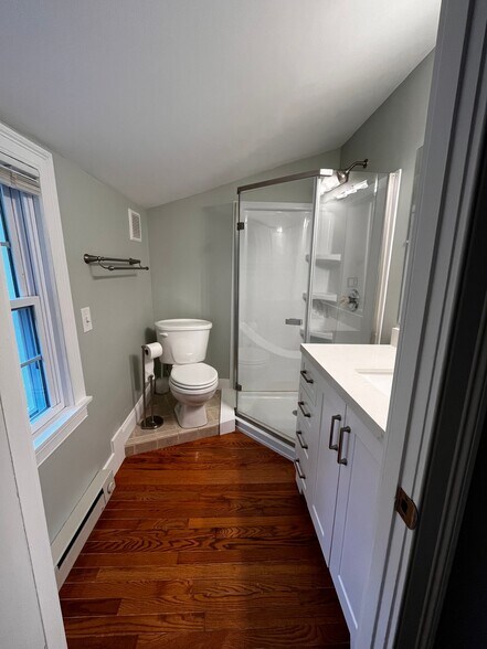 Building Photo - 242 Litchfield Rd