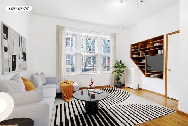 Primary Photo - 55 Hicks St