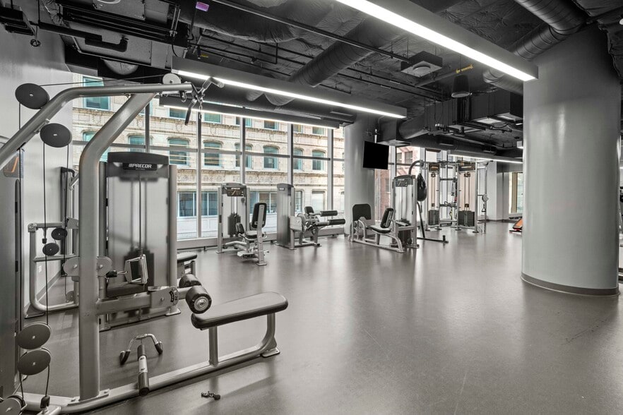 Building Photo - 203 N Garland Ct