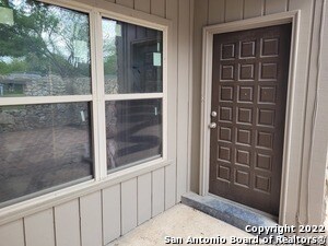 Building Photo - 1210 Hillcrest Dr