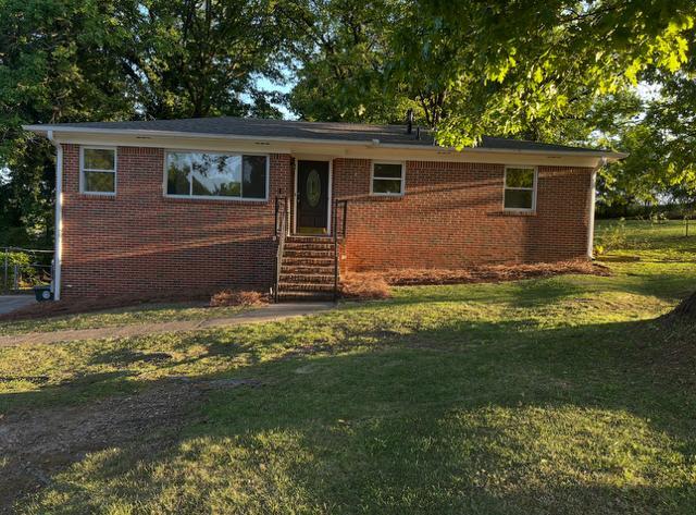 Building Photo - 641 26th Ave NW