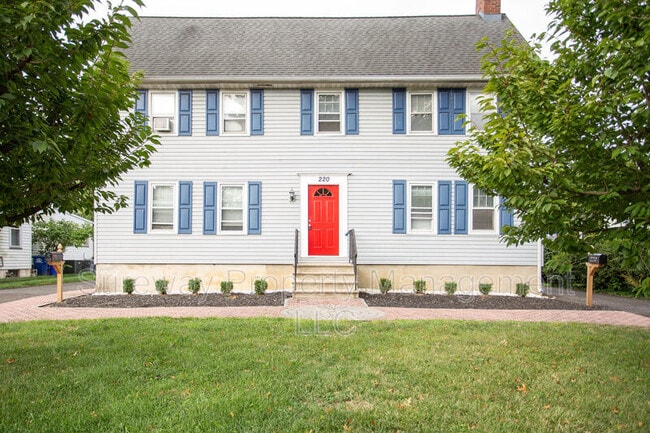 Primary Photo - 220 S Church St