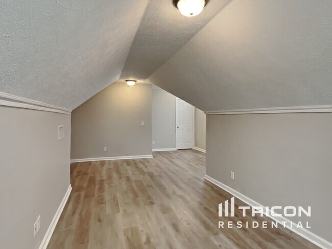 Building Photo - 3508 Oak Creek Dr
