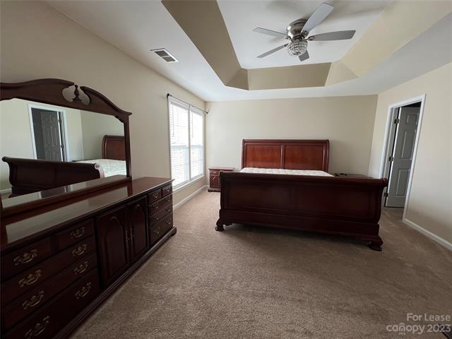 Building Photo - 4254 Piccadilly Ln