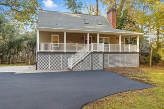 Building Photo - 1707 Bateman Bridge Rd