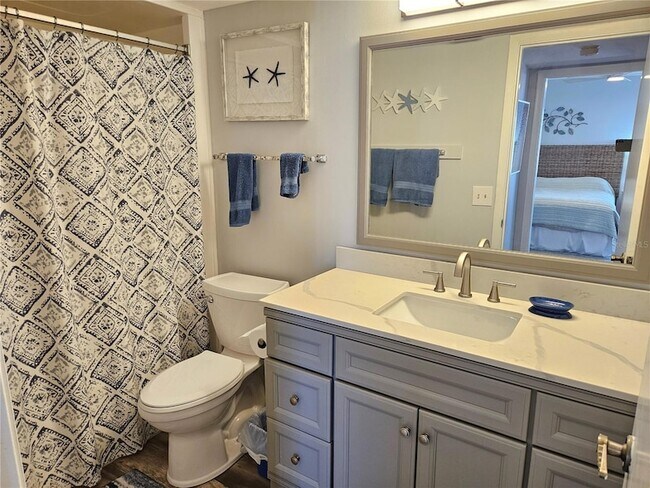 Building Photo - 1555 Tarpon Center Dr