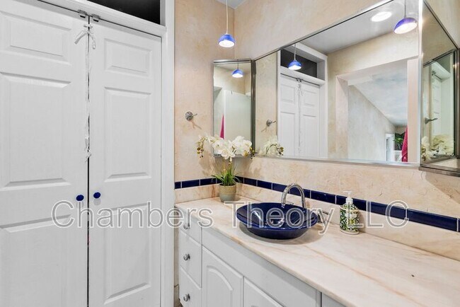 Building Photo - 7713 Arrowood Ct
