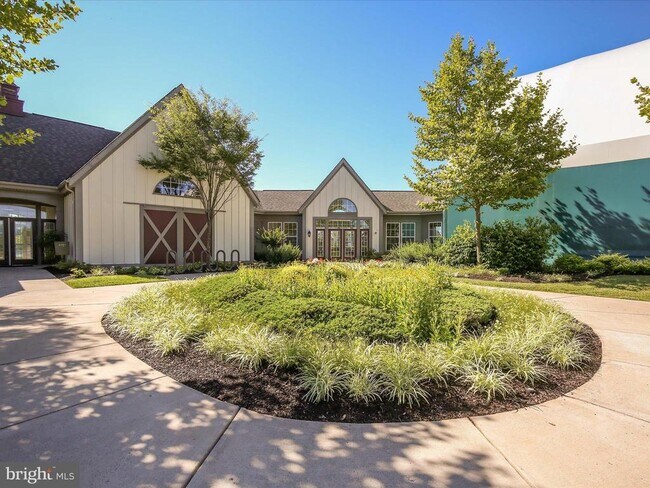 Building Photo - 113 Heyford Dr