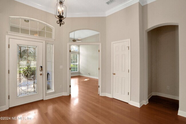 Building Photo - 1513 Hackberry Ct