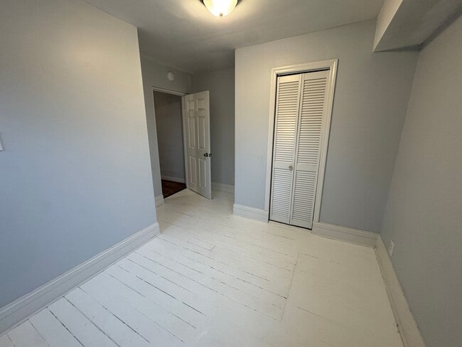 Building Photo - Charming and spacious 5BR Home in East Liberty