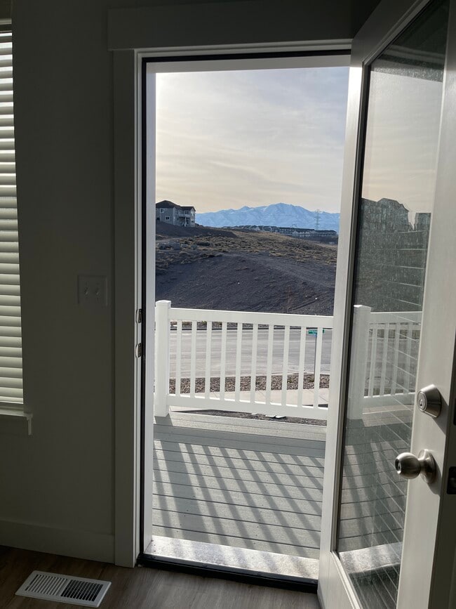 Building Photo - 1099 N Ledger Dr