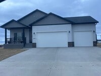 Building Photo - 4-bedroom, 3-bathroom West Fargo Single-Family Home w/ 3 Stall Garage