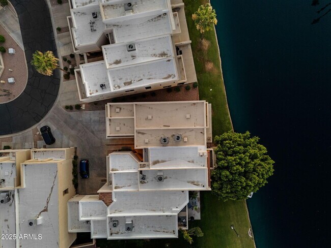 Building Photo - 1414 W Coral Reef Dr