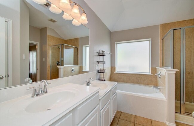 Building Photo - 5003 Riverbridge Ct