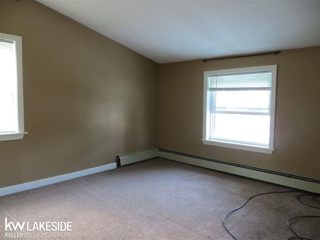 Building Photo - 18270 Sycamore St