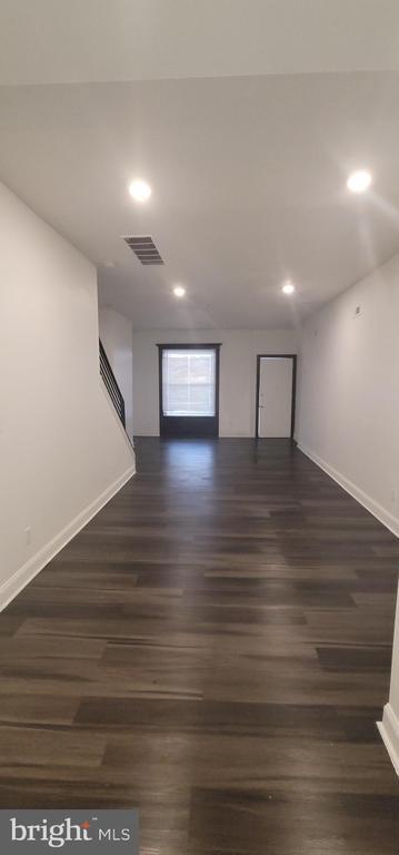 Building Photo - 423 N 52nd St