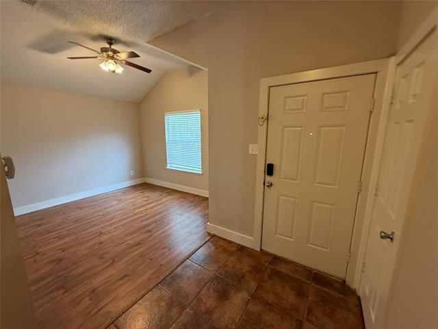 Building Photo - 1100 Alexandria Dr