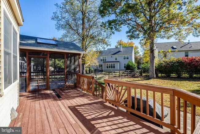 Building Photo - 47001 Smithwood Ct