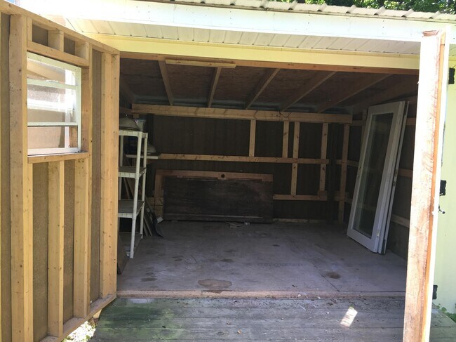 Building Photo - 10 Highland Lake Drive-Flat Rock Cottage-N...