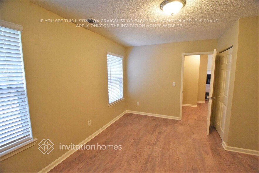 Building Photo - 5935 Water Oaks Dr