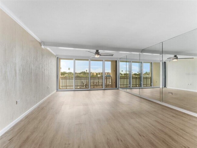 Building Photo - 450 Treasure Island Causeway