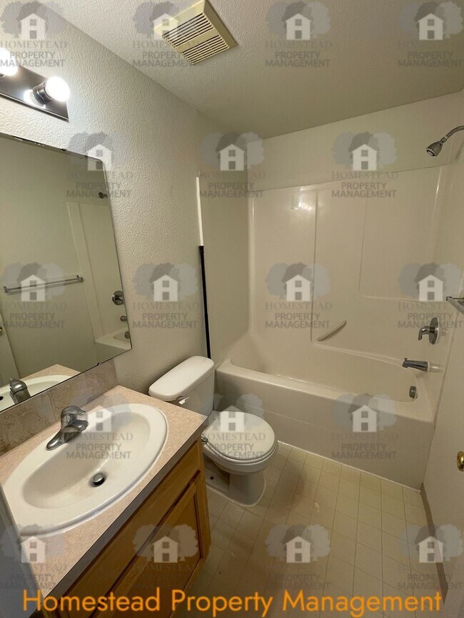 Building Photo - 166