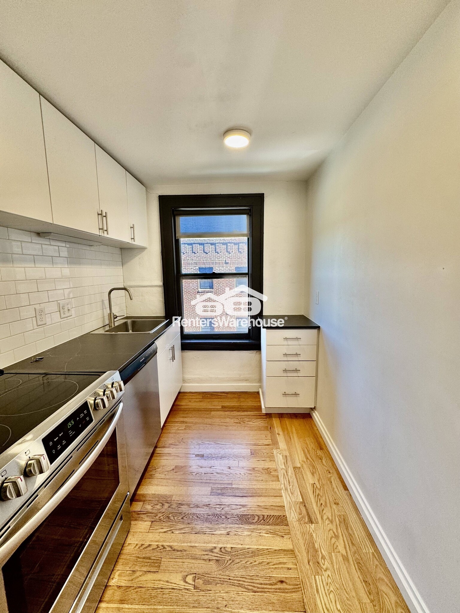 Building Photo - 2807 Grand Ave