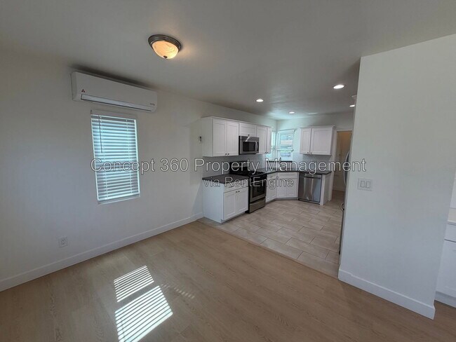 Building Photo - 1214 Cartagena St