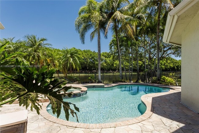 Building Photo - 3815 Oak Ridge Cir