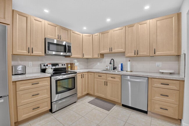 Building Photo - 9292 Sable Ridge Cir