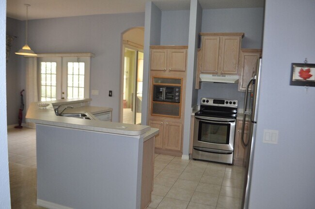 Building Photo - Lovely home in Pine Lakes