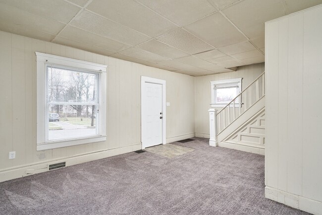 Building Photo - New 3 Bed 2 bath home