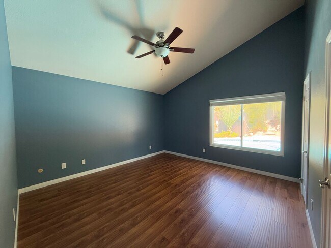 Building Photo - Gorgeous 3B/2BA House w/ Swimming Pool, A/...