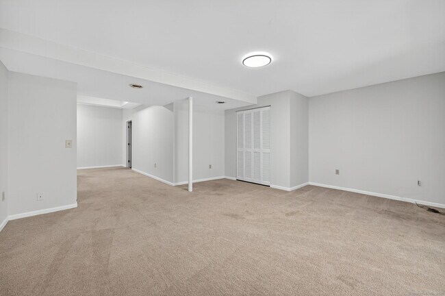 Building Photo - 128 Conestoga Way