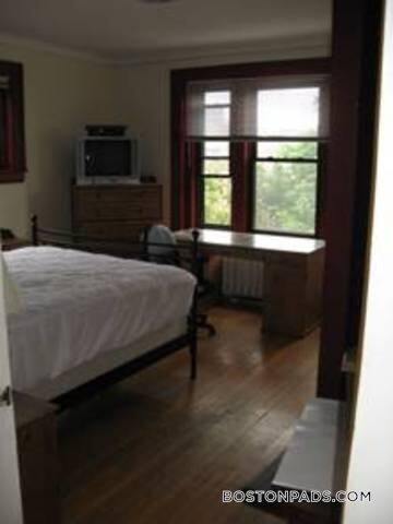 Building Photo - 448 Park Dr