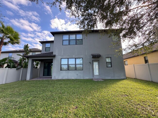 Building Photo - $300 off of a month of rent!! Experience the Epitome of Lakeside Luxury Living — For Rent in Narc...