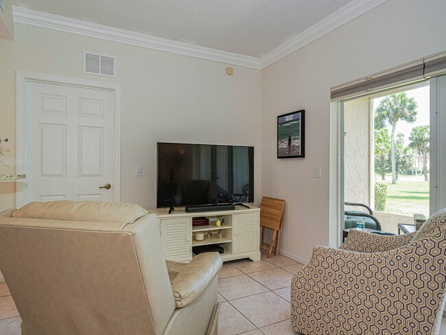 Building Photo - 235 Grand Royale Cir