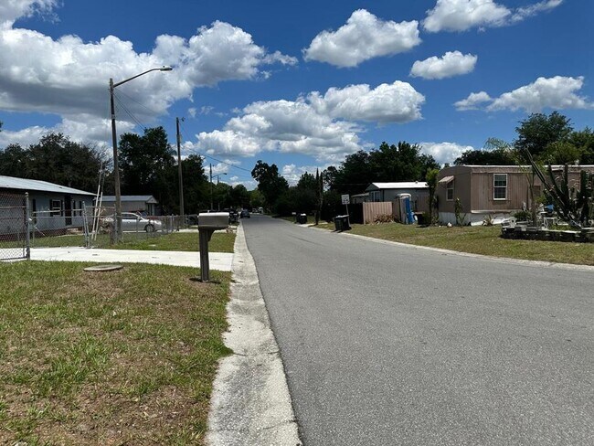 Building Photo - 3061 Crystal Hills Dr