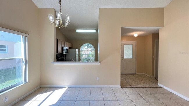 Building Photo - 1547 Oak Hill Trail