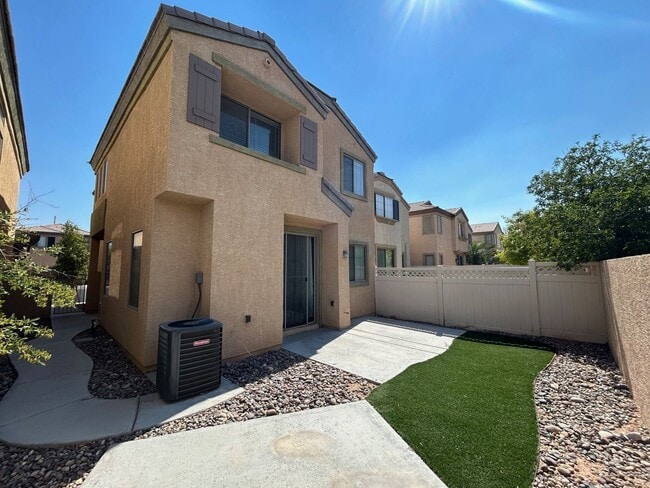 Building Photo - SOUTHWEST LAS VEGAS PROEPRTY WITH 3 BED, 3...
