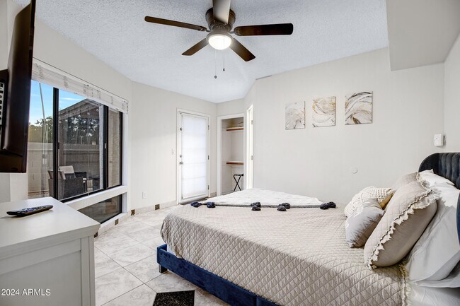 Building Photo - 5431 W Cochise Dr