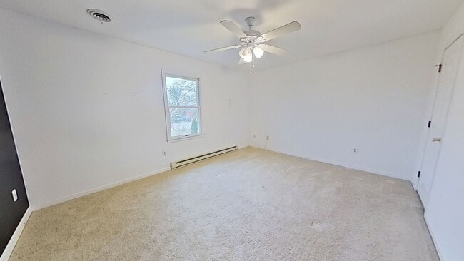 Building Photo - 3 Bedroom Semi-Detached Home in Crossroads Borough!