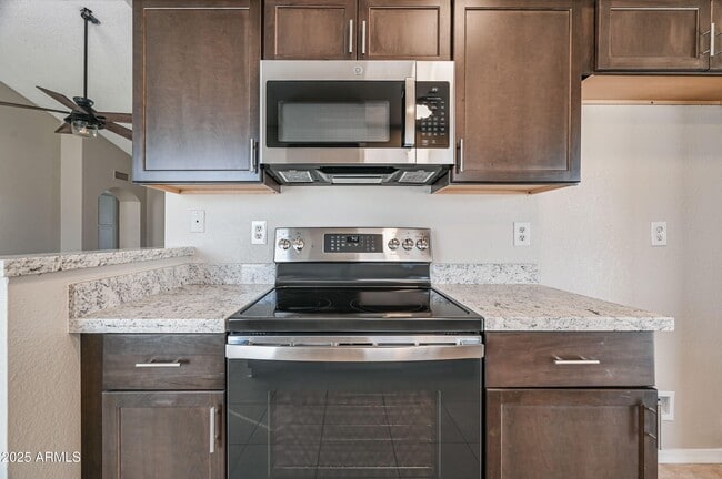 Building Photo - 8833 W Puget Ave