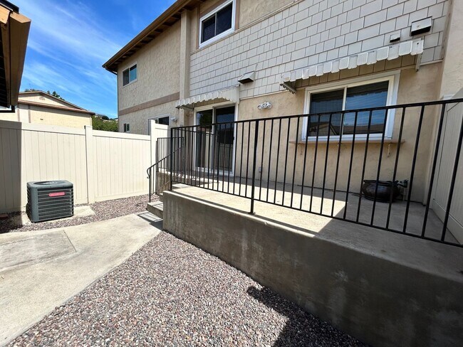 Building Photo - Completely Remodeled 3 Bedroom in La Mesa!! Water/Trash Included