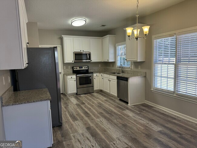 Building Photo - 4680 Ogeechee Dr